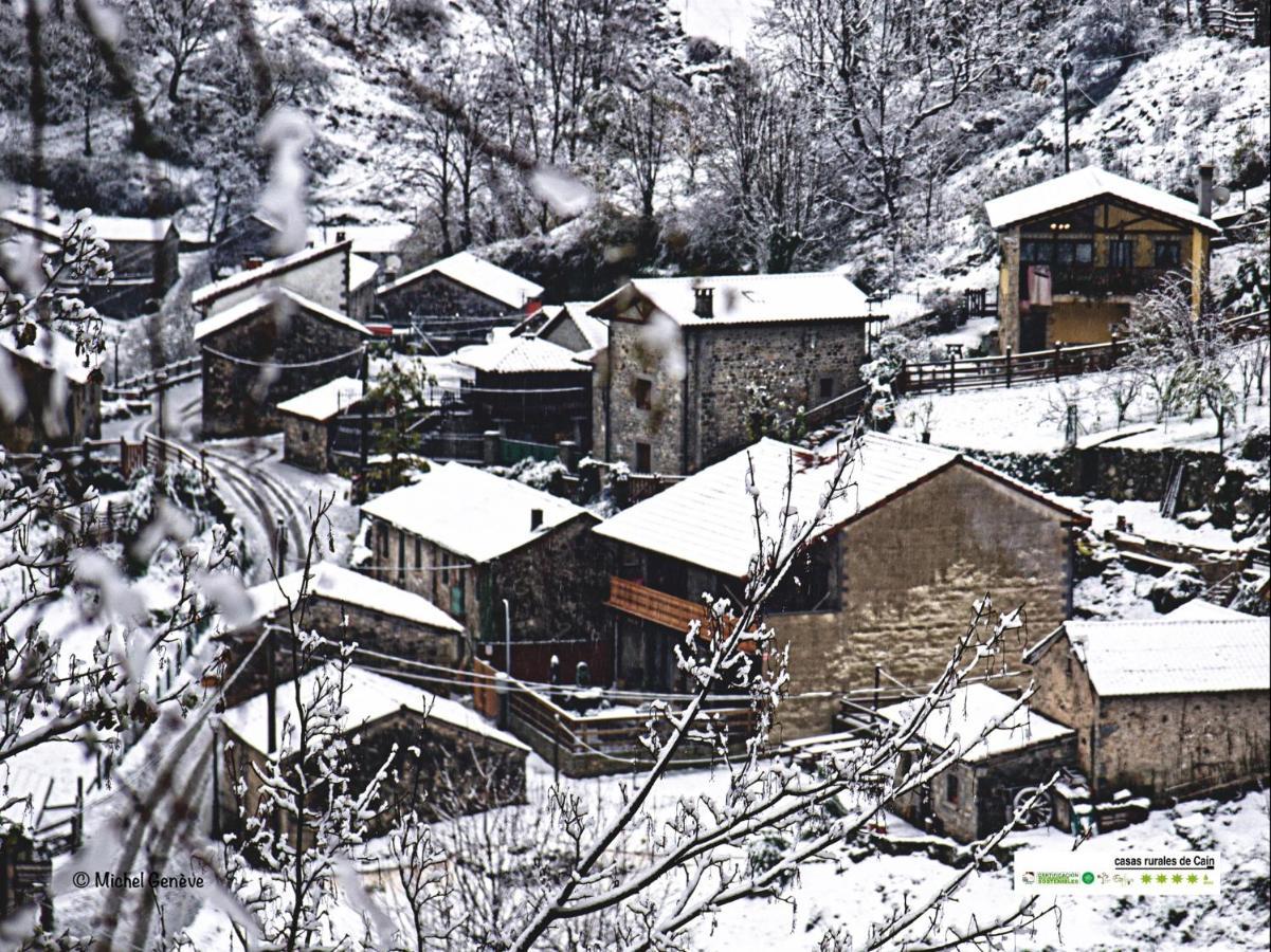 Casas Rurales De Cain ξενώνας Εξωτερικό φωτογραφία